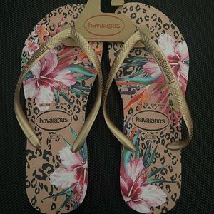 Gold havaianas crocus rose flips flops